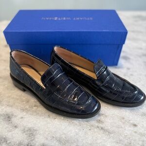 Stuart Weitzman Palmer Sleek Loafer – Indigo – Size 6.5B (EU 37)